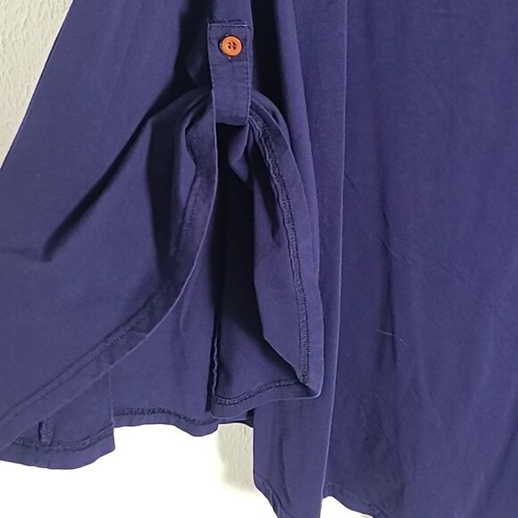 Kate Kasin T-Shirt Cape, Navy Blue with Red Buttons, One Size - Picture 7 of 8